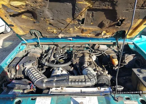 1992 Ford Ranger Super Cab z USA, uszkodzony, nr VIN 1FTCR15XXNTA43670